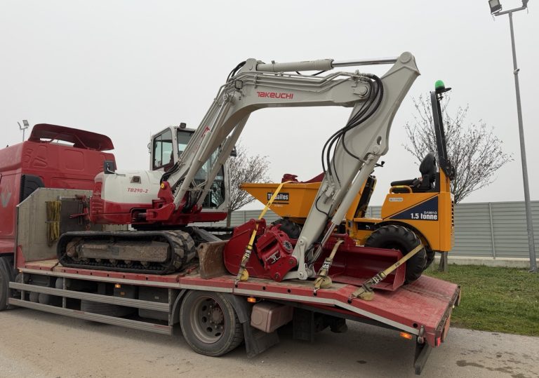 Isporuka Takeuchija TB290-2 sa 2711 r/h i Thwaitesa 1.5 tonne sa 529 r/h našim kupcima u Dalmaciji